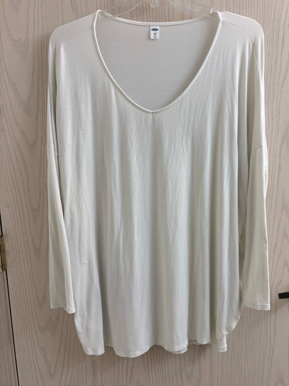 Old Navy Creamy White V-Neck Long Sleeve Women's Tunic